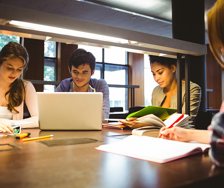 Meilleures pratiques pour la réussite scolaire des élèves dans les écoles et les familles